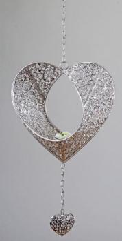 22 cm große Hängedekoration Herz als Teelichthalter aus Metall in Silber