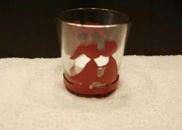 Teelichtbecher Herz-Dekor 9 cm hoch Teelichtbecher Herz-Dekor 9 cm hoch