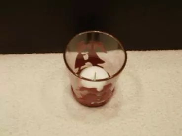 Teelichtbecher Herz-Dekor 9 cm hoch Teelichtbecher Herz-Dekor 9 cm hoch
