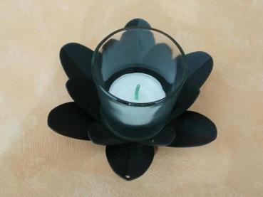 Teelichthalter in Blüten-Form mit Glas