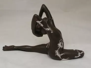 Deko-Figur Yoga-Frosch in Schwarz und Weiß