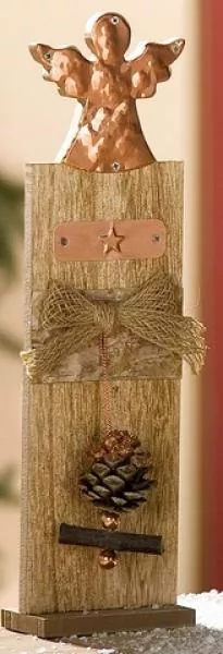 30 cm hoher weihnachtlicher Deko-Ständer aus Holz mit einem Engel aus Kupferblech