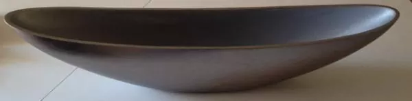 90 cm große Schale aus Polyresin und Fiberglas