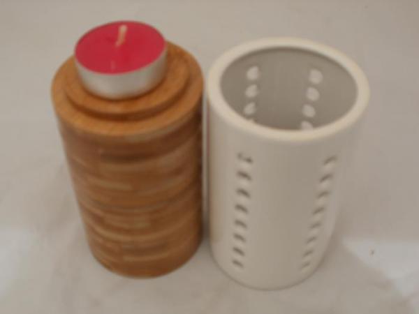 Kerzenhalter aus Holz und Keramik, 19,5 cm hoch