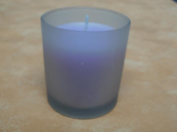 Lavendel-Duftkerze im Glas