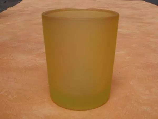Votivglas gelb aus satiniertem Glas Votivglas gelb aus satiniertem Glas