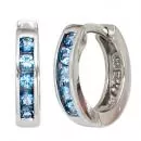 Creolen aus 925 Silber rund mit 10 hellblauen Zirkonia