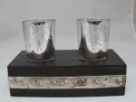 Teelichthalter-Set aus Holz mit 2 silbernen Teelichtgläsern